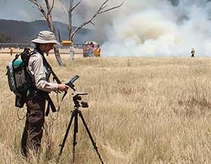Max Day Award supports parrot conservation and bushfire research