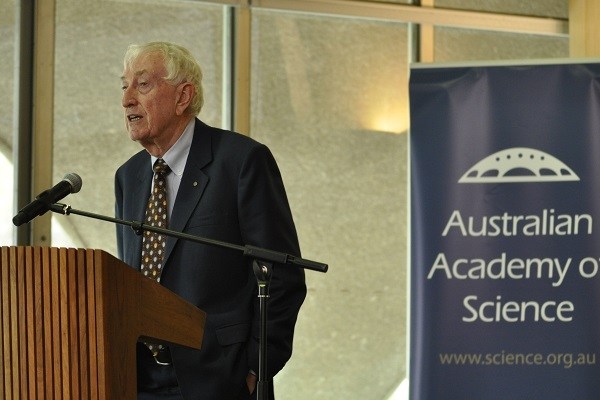 Nobel Prize winner marks 20 year anniversary-thumbnail