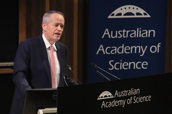 Academy welcomes Labor’s commitment to science-thumbnail