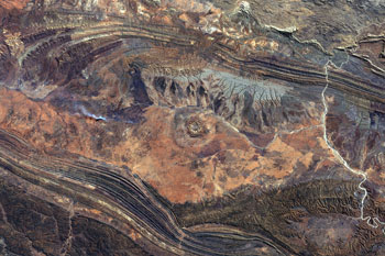 Strong collaboration between scientists and manufacturing industry key to our economic recovery-thumbnail