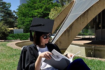 What Australia’s top minds are reading this summer-thumbnail