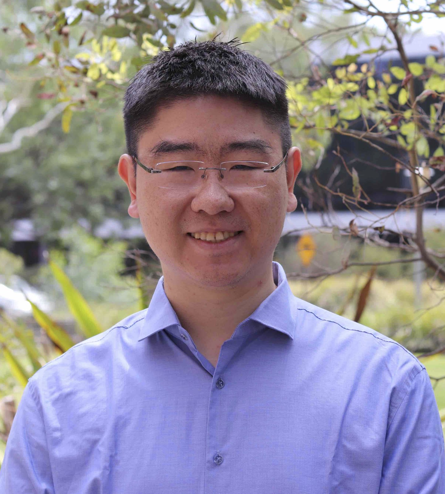 Associate Professor Liang Zheng
