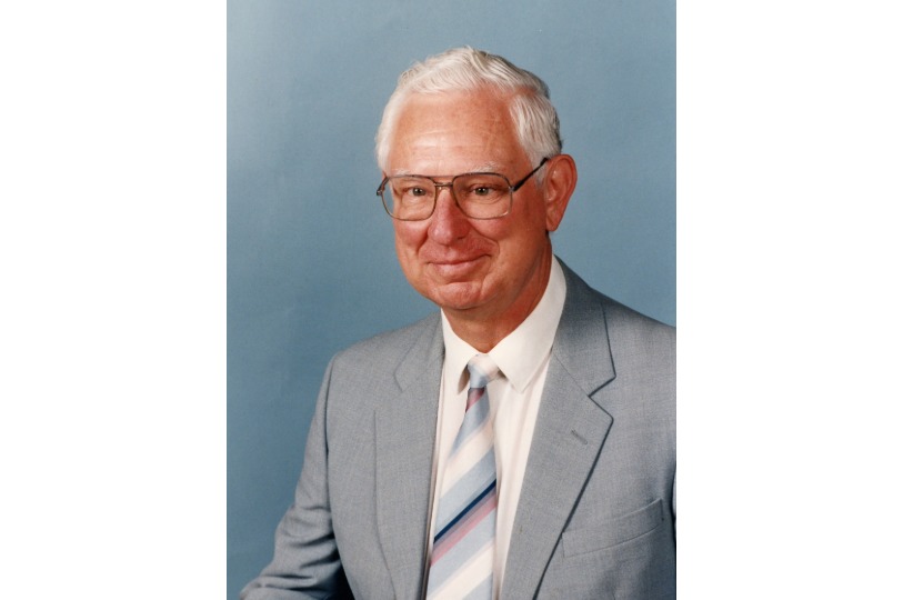 Dr Michael (Mike) William McElhinny FAA